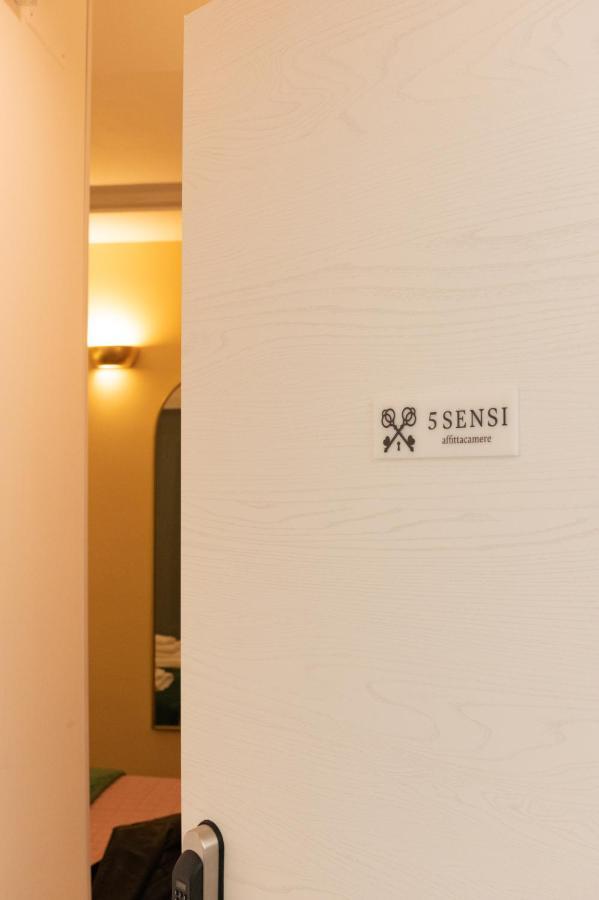 科森扎 5 Sensi - Vasca Idromassaggio, Terrazzo, Fibra Ultraveloce, Parcheggio Coperto Su Richiesta酒店 外观 照片